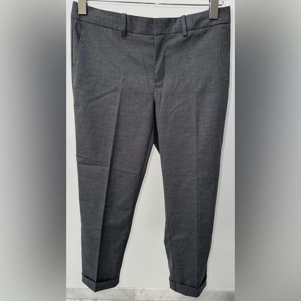 Banana Republic Factory Cropped Gray Dress Pants, Size 6R